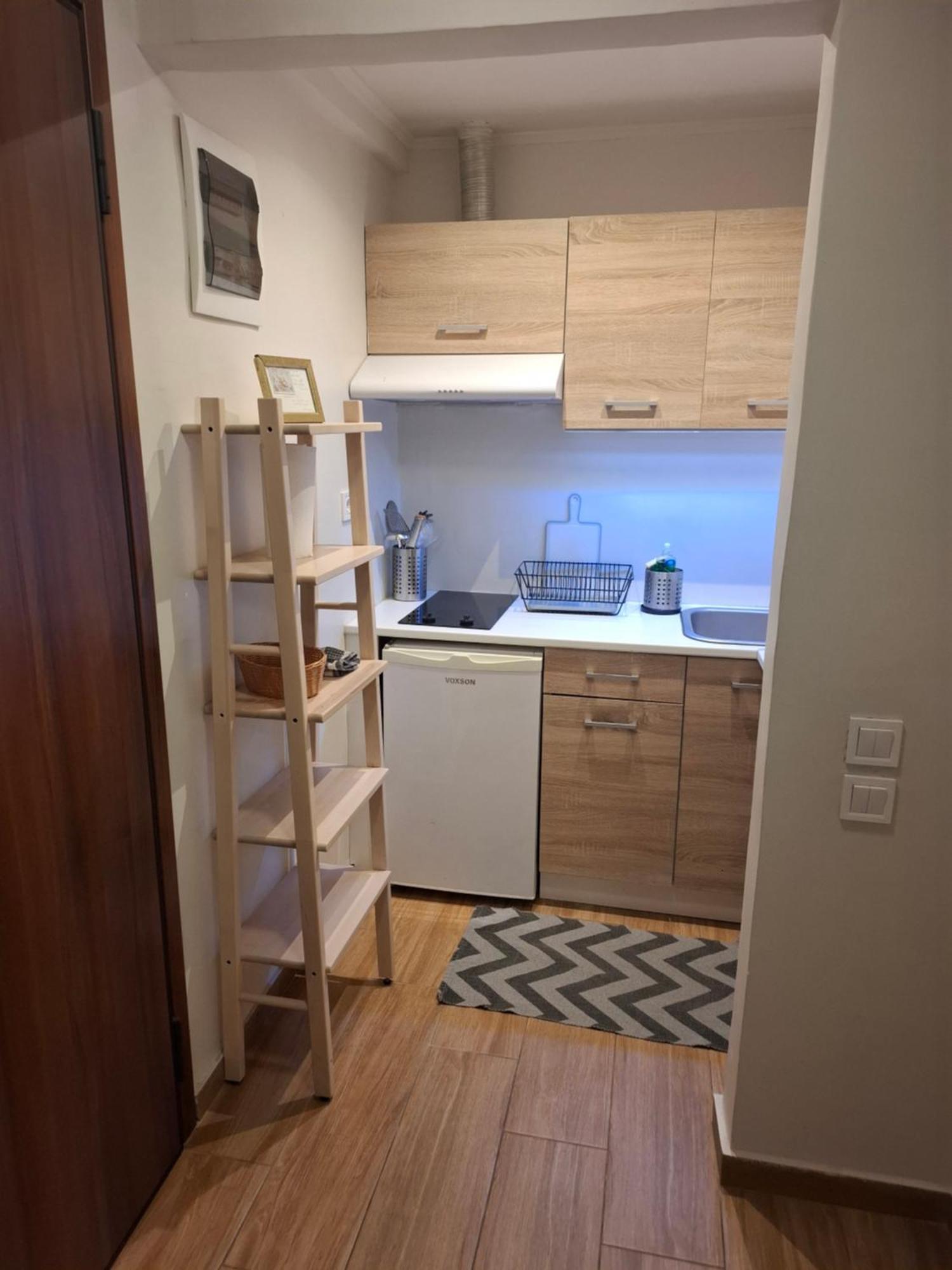 Posh With Garden In Kolonaki Apartment Athens