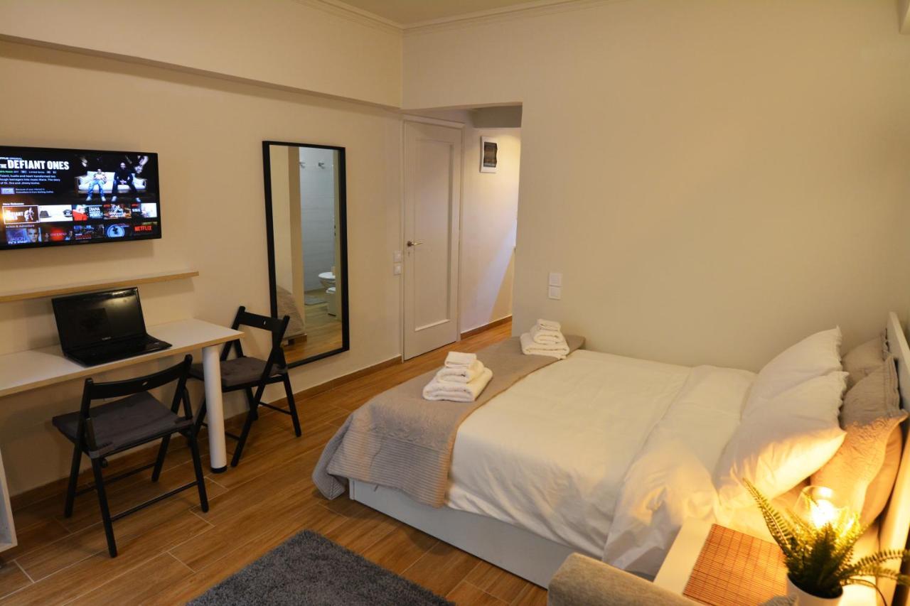 Posh With Garden In Kolonaki Apartment *